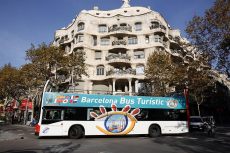 Sightseeing tours of the city on the open-top hop-on hop-off - Bus Turístic