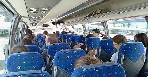 Автобус с аэропорта Жироны в Барселону